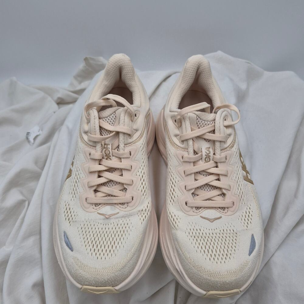 Hoka One One Bondi 9 athletic running shoe Vanilla/Birch Women sz 8.5 WIDE